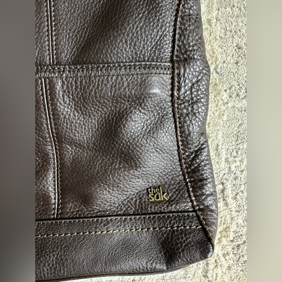 The Sak Iris Crossbody Bag Brown Adjustable Pebbled Leather Casual Minimalist - Picture 8 of 11